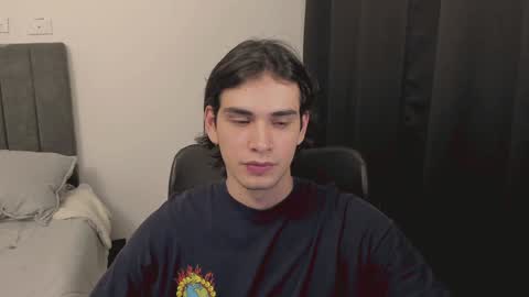 Snapshot of thiaan__ chatting on December 29, 1:34 am thiaan__ online show from December 29, 1:34 am