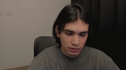 Snapshot of thiaan__ chatting on February 6, 1:49 am thiaan__ online show from February 6, 1:49 am