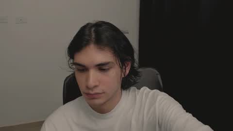 Snapshot of thiaan__ chatting on March 7, 1:31 am thiaan__ online show from March 7, 1:31 am