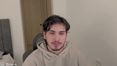 Snapshot of thiaan__ chatting on September 12, 1:38 am thiaan__ online show from September 12, 1:38 am