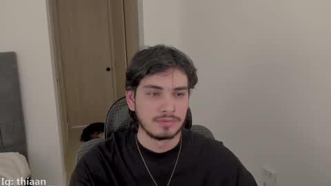 Snapshot of thiaan__ chatting on September 13, 8:08 pm thiaan__ online show from September 13, 8:08 pm