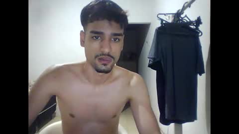 Snapshot of thiago22bk chatting on November 22, 6:07 pm thiago22bk online show from November 22, 6:07 pm