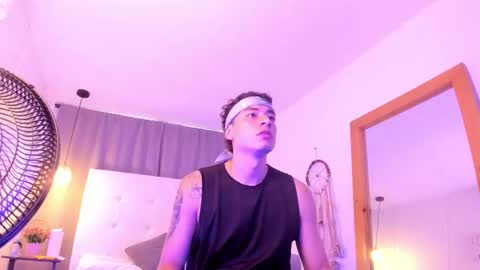 Thiago  online show from March 27, 12:38 pm