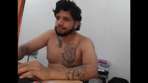 Snapshot of thiago_balconee chatting on October 19, 10:21 pm Thiago balconee online show from October 19, 10:21 pm