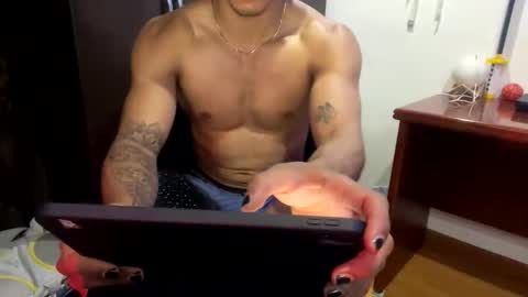thiago_happy online show from November 6, 4:46 am
