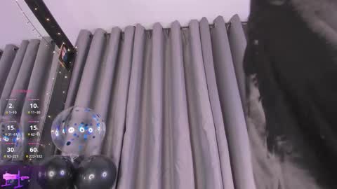 Snapshot of thiago_jones chatting on November 19, 10:32 pm SanThiago online show from November 19, 10:32 pm