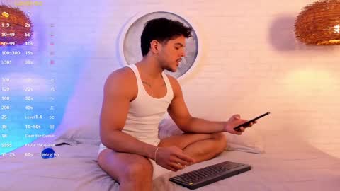 Snapshot of thiago_mercer chatting on September 15, 11:10 am Thiago online show from September 15, 11:10 am