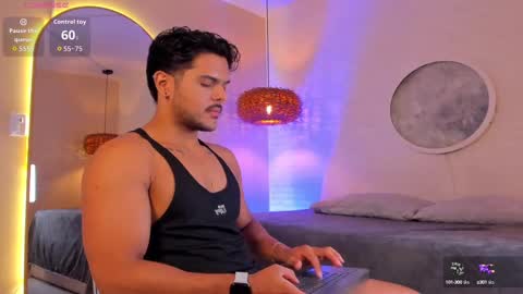 Snapshot of thiago_mercer chatting on October 3, 11:07 am Thiago online show from October 3, 11:07 am