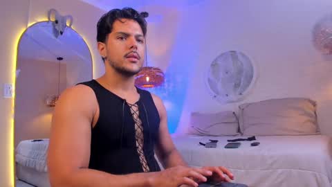 Snapshot of thiago_mercer chatting on October 29, 10:06 am Thiago online show from October 29, 10:06 am