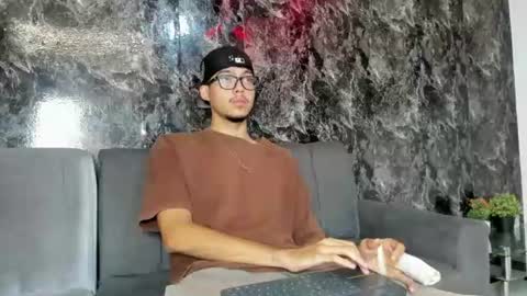 Snapshot of thiago_preston chatting on July 21, 7:16 pm Thiago online show from July 21, 7:16 pm