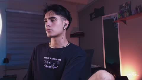 Snapshot of thiago_rockwell chatting on December 11, 4:18 am Thiago online show from December 11, 4:18 am