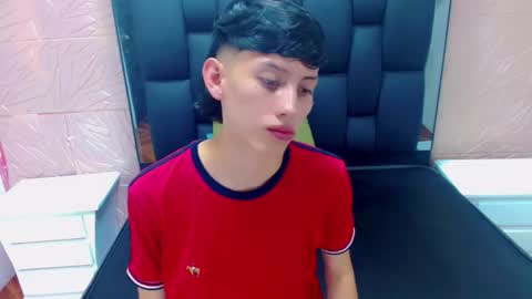 thiago_twink38 online show from December 15, 5:23 am