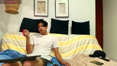 thiago_vega1 online show from April 9, 11:10 pm