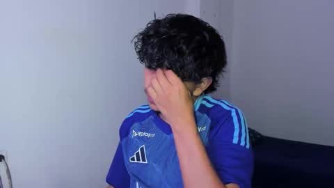 Snapshot of thiago_wc chatting on January 9, 10:11 pm Thiago online show from January 9, 10:11 pm