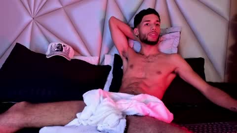 ThiagoFerreti online show from April 9, 6:19 am