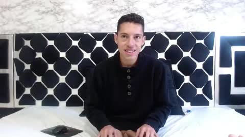 Thiago   online show from May 27, 2:03 pm