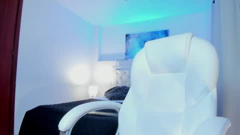 Thiago online show from April 10, 11:42 pm