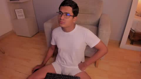 thiagovega_ online show from April 15, 4:08 am