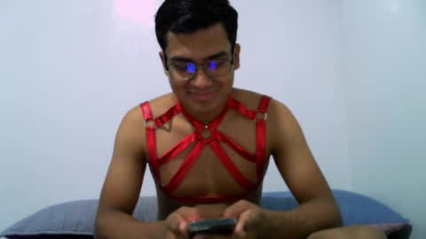 thiagovega_ online show from April 16, 6:47 am