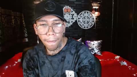 Snapshot of thian_knox chatting on December 19, 6:15 pm THIAN online show from December 19, 6:15 pm