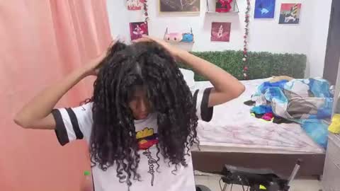 thiana_horny online show from July 18, 2:21 pm