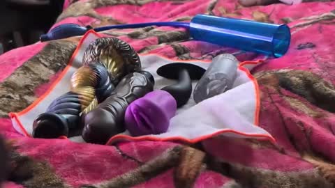 thiccbiggwett online show from November 18, 6:56 pm