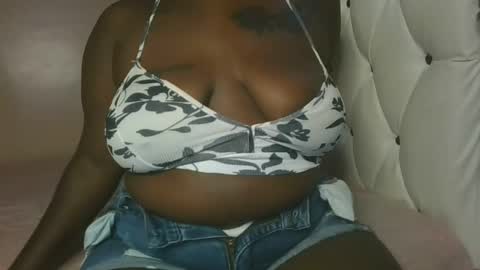 Snapshot of thick_godess chatting on October 15, 9:31 am thick_godess online show from October 15, 9:31 am