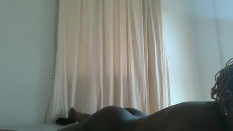 Snapshot of thick_jojo chatting on January 7, 3:12 pm Call me Taliee online show from January 7, 3:12 pm