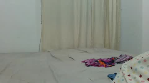 Snapshot of thick_jojo chatting on January 7, 6:35 pm Call me Taliee online show from January 7, 6:35 pm