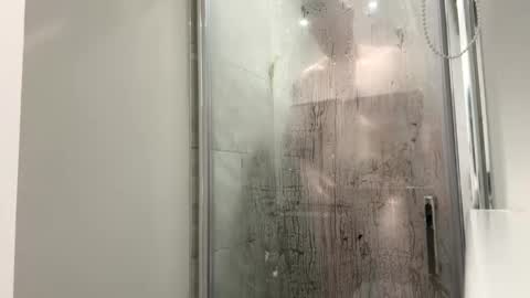 Snapshot of thickandmeaty9incher chatting on January 22, 9:32 pm thickandmeaty9incher online show from January 22, 9:32 pm