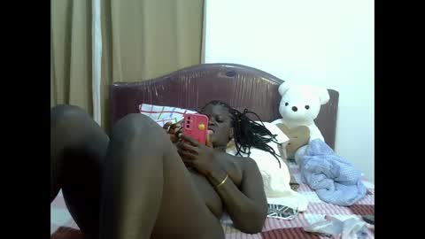 Snapshot of thickassvillageebony chatting on February 18, 8:05 pm thickassvillageebony online show from February 18, 8:05 pm