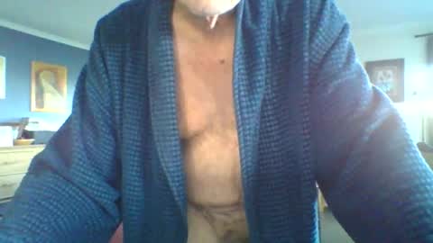 Snapshot of thickcockat71 chatting on July 19, 8:23 pm Thickcockat71 online show from July 19, 8:23 pm