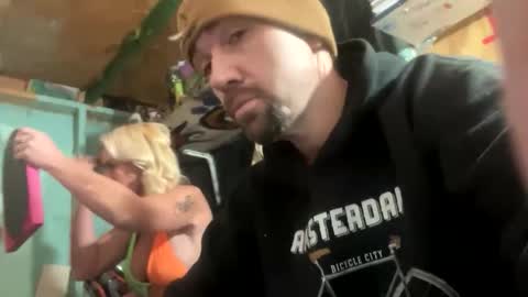 thickdickbadboy online show from January 14, 5:35 am