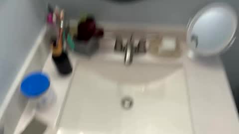 Snapshot of thickdixk068 chatting on November 16, 12:33 pm thickdixk068 online show from November 16, 12:33 pm