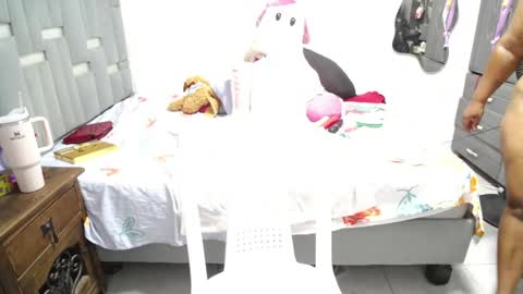 Snapshot of thickebonymilf chatting on May 16, 3:14 am XIOMARA online show from May 16, 3:14 am