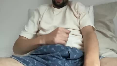 Snapshot of thickerbunny chatting on November 25, 2:28 pm thickerbunny online show from November 25, 2:28 pm