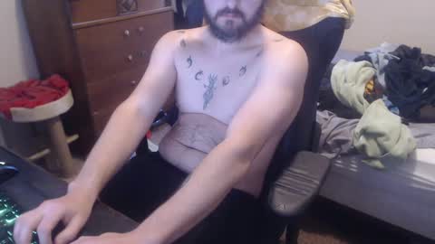 Snapshot of thickgarrett chatting on December 20, 8:45 pm thickgarrett online show from December 20, 8:45 pm