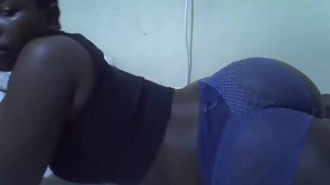 thickianah376 online show from April 17, 4:10 pm