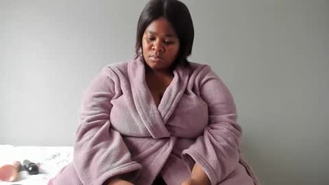 Snapshot of thickleeyanax chatting on January 15, 1:09 pm thickleeyanax online show from January 15, 1:09 pm