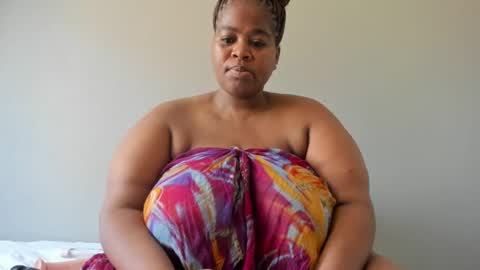Snapshot of thickleeyanax chatting on February 14, 9:24 am thickleeyanax online show from February 14, 9:24 am