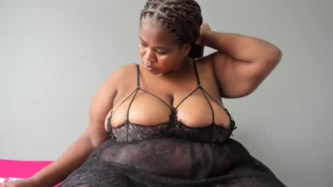 Snapshot of thickleeyanax chatting on February 18, 1:22 pm thickleeyanax online show from February 18, 1:22 pm