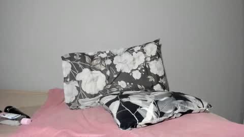 Snapshot of thickleeyanax chatting on February 23, 11:14 pm thickleeyanax online show from February 23, 11:14 pm