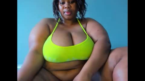 Snapshot of thickleeyanax chatting on September 14, 12:26 pm thickleeyanax online show from September 14, 12:26 pm