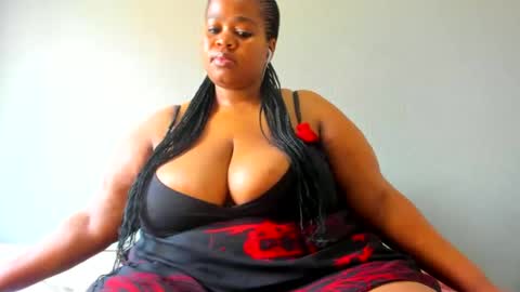Snapshot of thickleeyanax chatting on September 22, 8:27 am thickleeyanax online show from September 22, 8:27 am