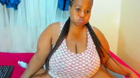 thickleeyanaxxx online show from April 8, 5:13 pm