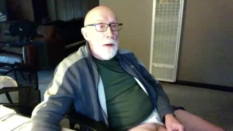 Snapshot of thickmorningwoodinyoualways chatting on February 6, 6:02 pm Thickmorningwoodinyou always online show from February 6, 6:02 pm