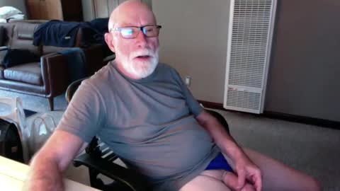 Snapshot of thickmorningwoodinyoualways chatting on October 9, 5:22 pm Thickmorningwoodinyou always online show from October 9, 5:22 pm