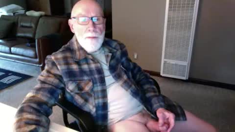 Snapshot of thickmorningwoodinyoualways chatting on December 17, 5:19 pm Thickmorningwoodinyou always online show from December 17, 5:19 pm