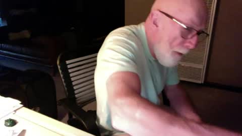 Snapshot of thickmorninwood chatting on August 3, 1:05 pm thickmorninwood online show from August 3, 1:05 pm