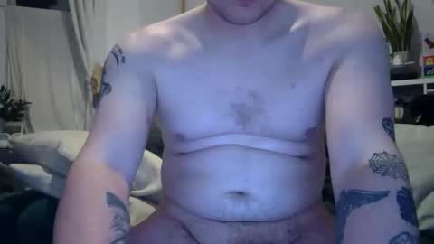 Snapshot of thickplantguy chatting on October 30, 7:14 pm thickplantguy online show from October 30, 7:14 pm